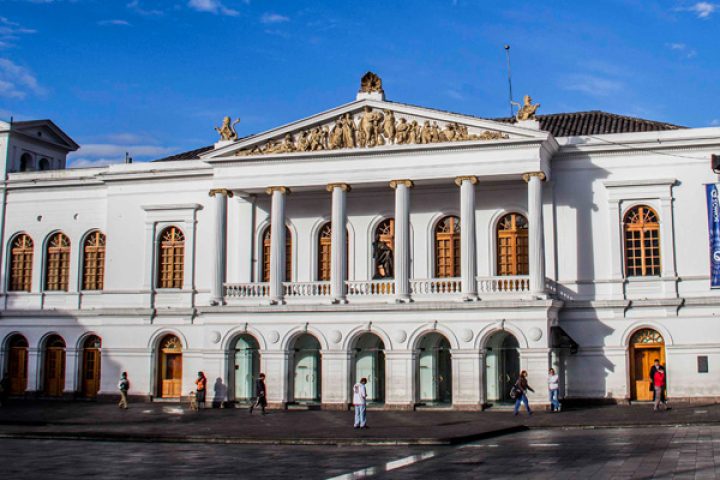 casa-el-eden-entorno-quito-teatro.jpg
